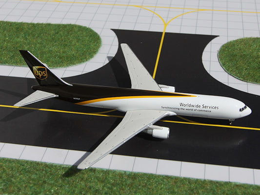 UPS Boeing 767-34AF/ER N315UP 1:400 scale diecast GeminiJets