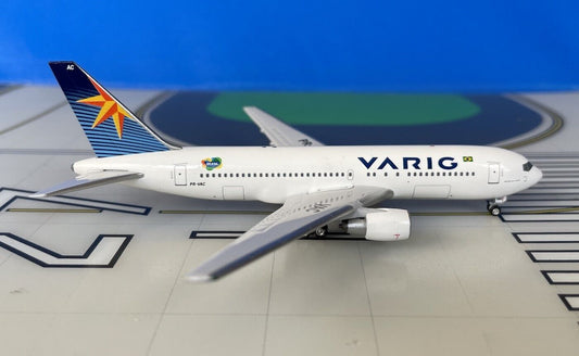 Varig Boeing 767-200 PP-VAC 2000's colors 1/400 scale diecast Aeroclassics