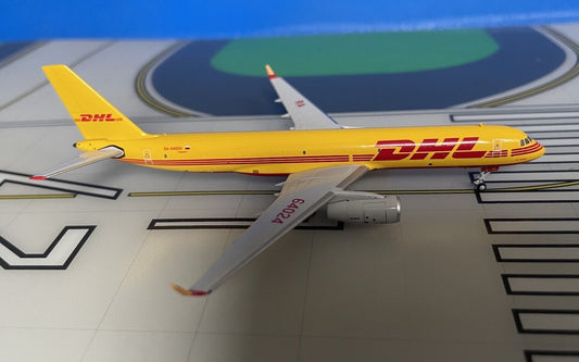 DHL Tupolev TU-204-100 RA-64024 1/400 scale diecast NG Models