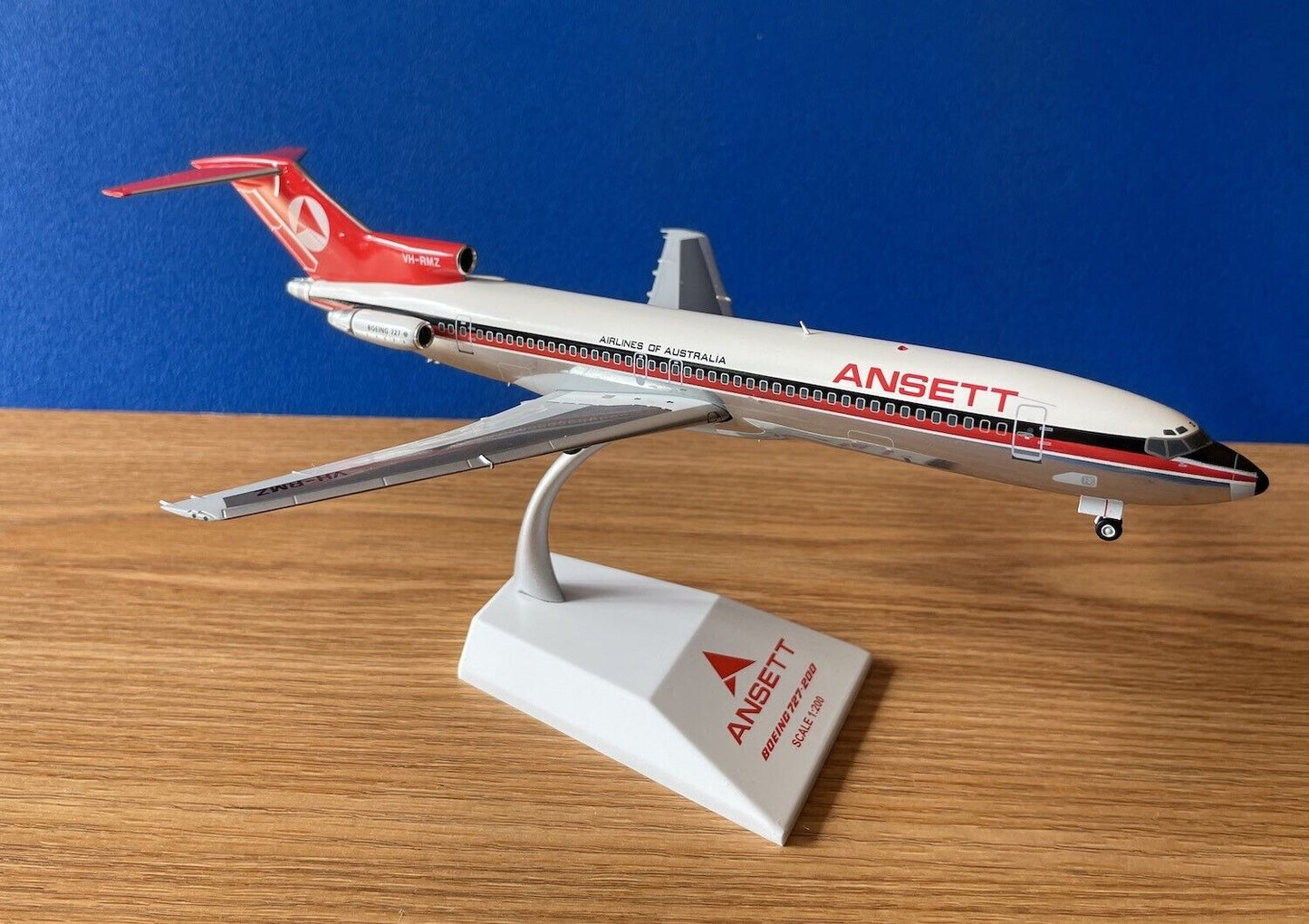 Ansett Boeing 727-200/Adv VH-RMZ 1970s 1/200 scale diecast JC Wings