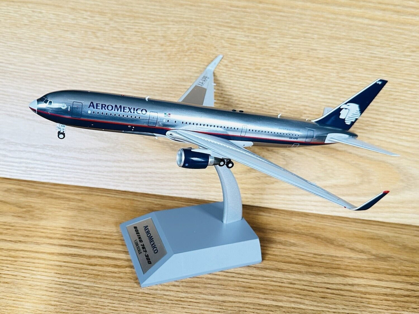 AeroMexico Boeing 767-300ER XA-APB Polished 1/200 scale diecast InFlight Models