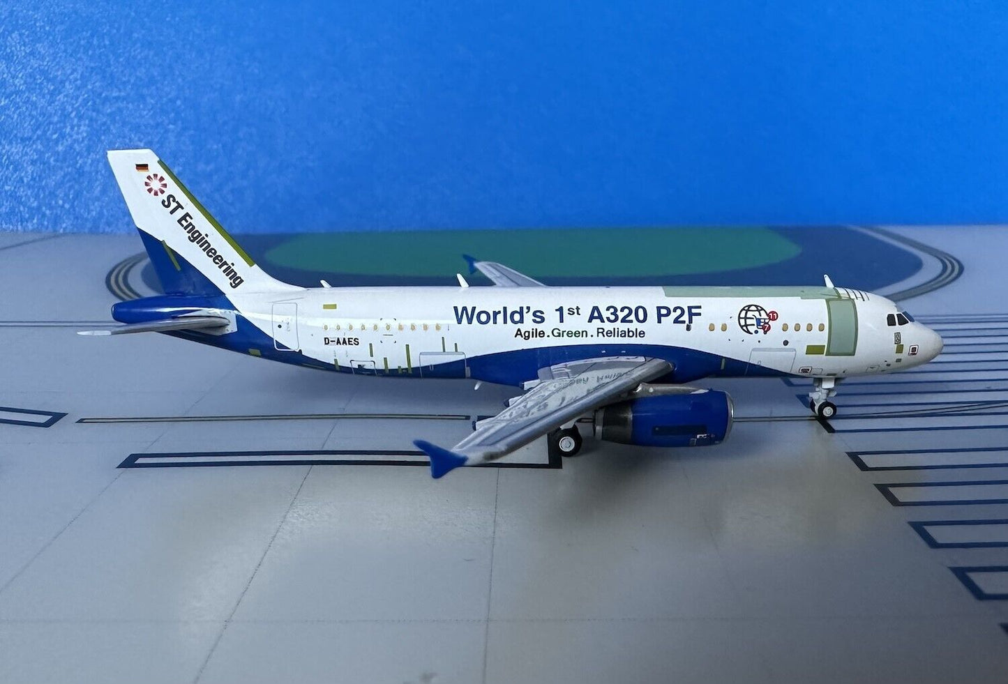 Airbus A320P2F D-AAES House World's first A320 P2F 1/400 scale diecast JC Wings