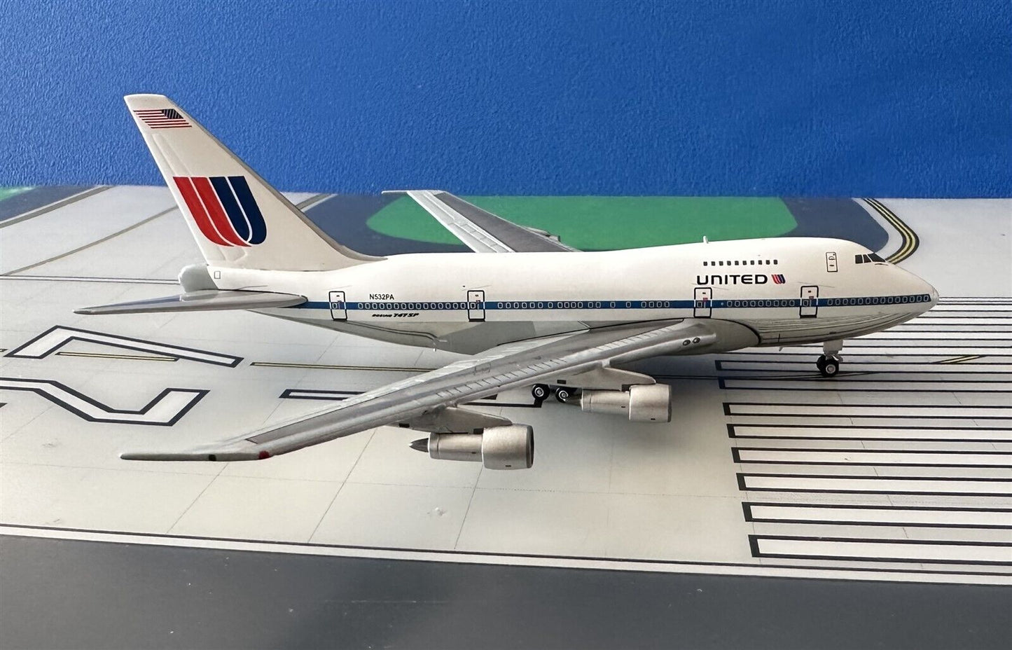 United Boeing 747SP-21 N532PA Saul Bass 1/400 scale diecast JC Wings