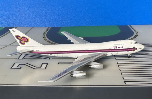 THAI Int'l Boeing 747-200 HS-TGC 1980s colors 1/400 scale diecast Aeroclassics