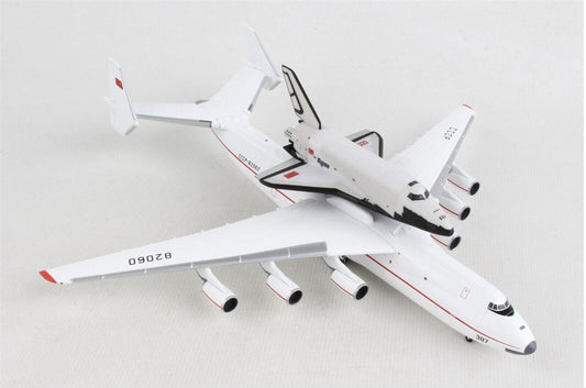 Antanov AN-225 Mriya CCCP-82060 With Buran 1/400 scale diecast Herpa Wings