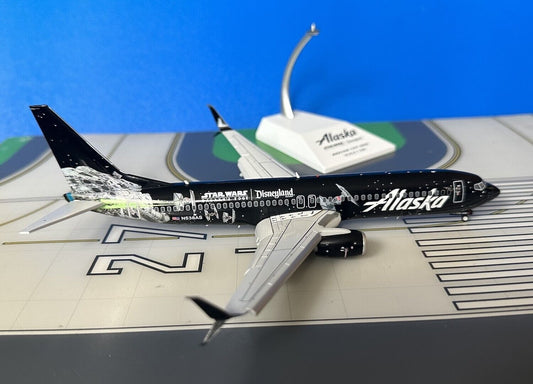 Alaska Boeing 737-800S N538AS Star Wars Flaps down 1:200 scale diecast JC Wings