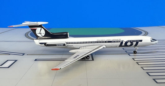 LOT Polish Tupolev TU-154B-2 CCCP-85455 1980s 1/400 scale diacest Aeroclassics