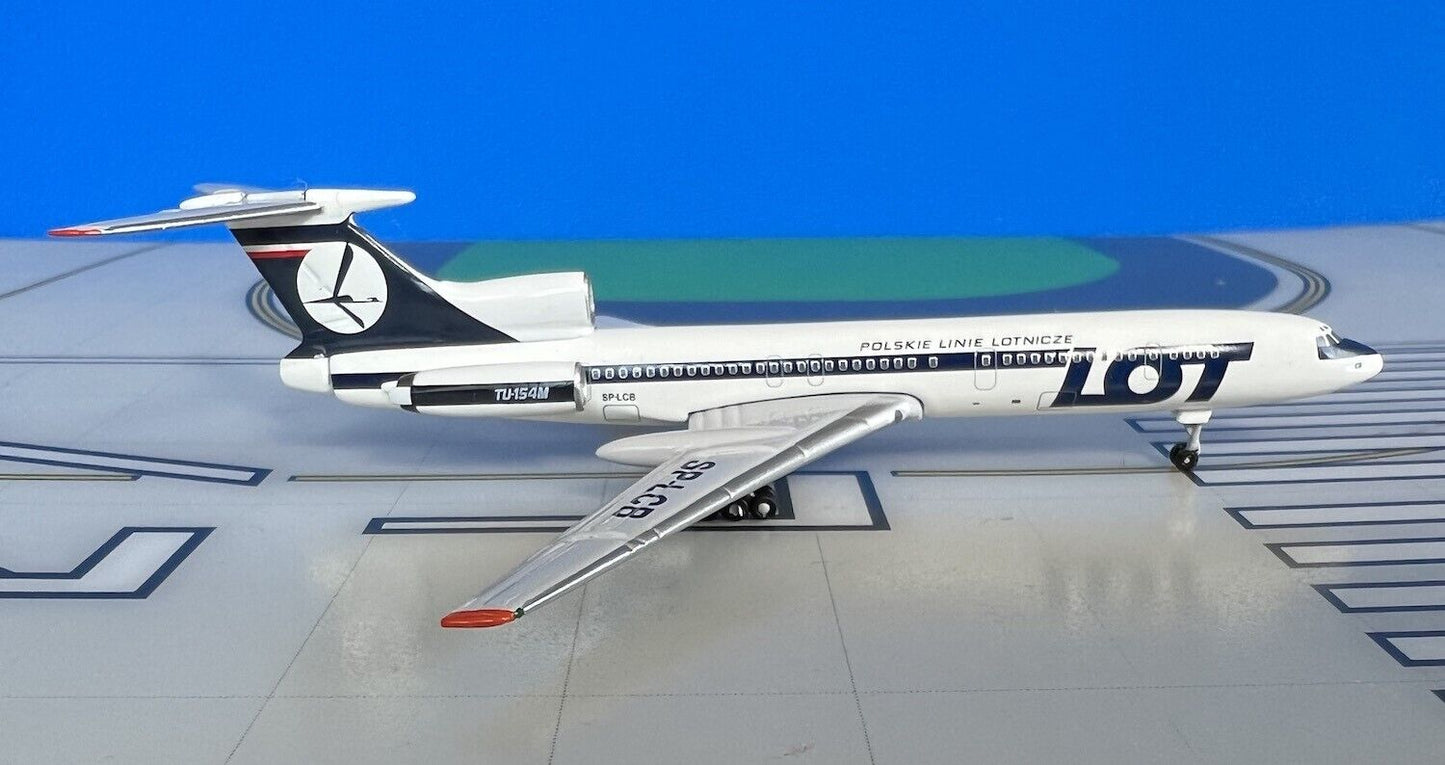 LOT Polish Tupolev TU-154M SP-LCB 1980s colors 1/400 scale diacest Aeroclassics