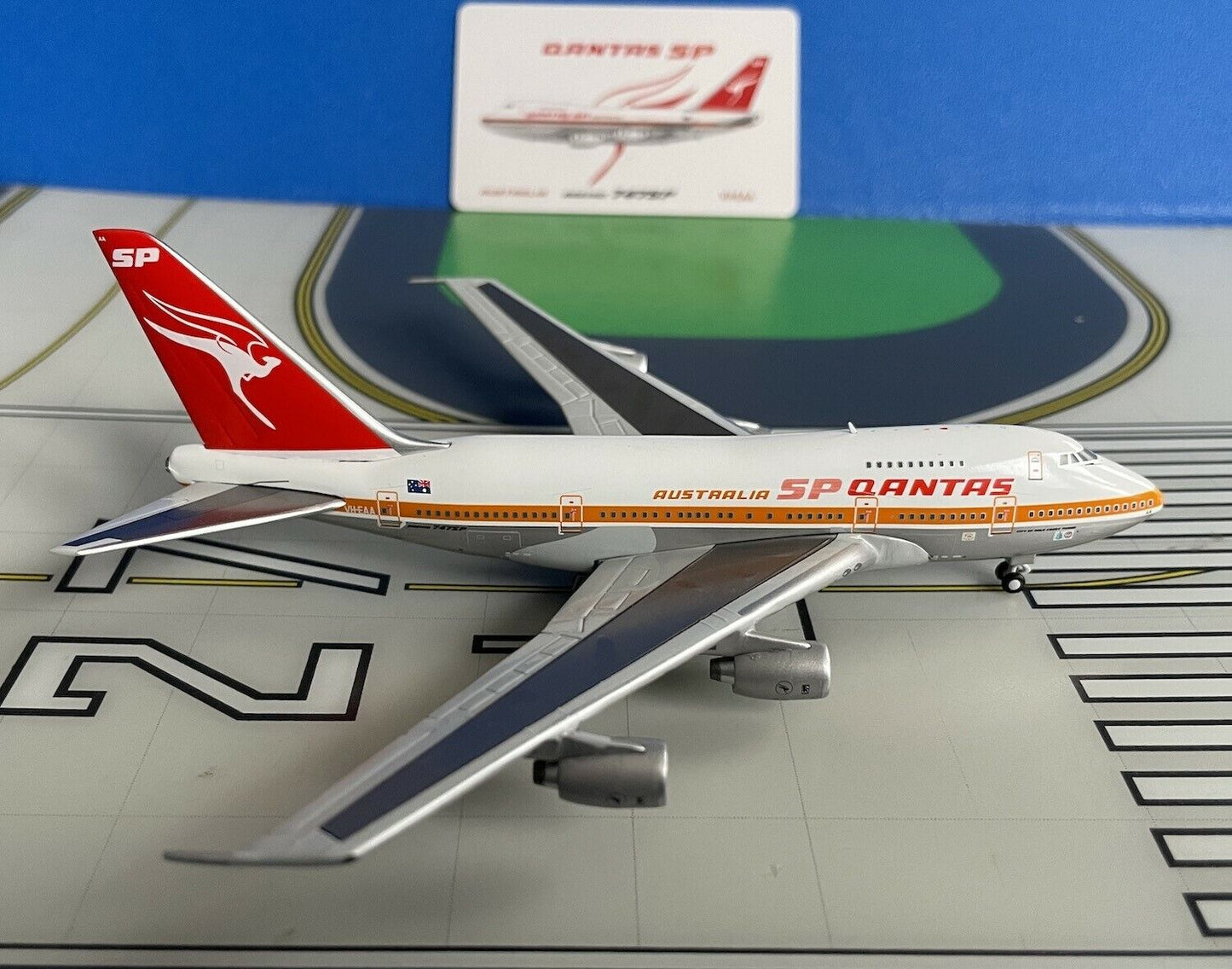 Qantas Australia Boeing 747SP VH-EAA 1980s 1/400 scale diecast JC Wings