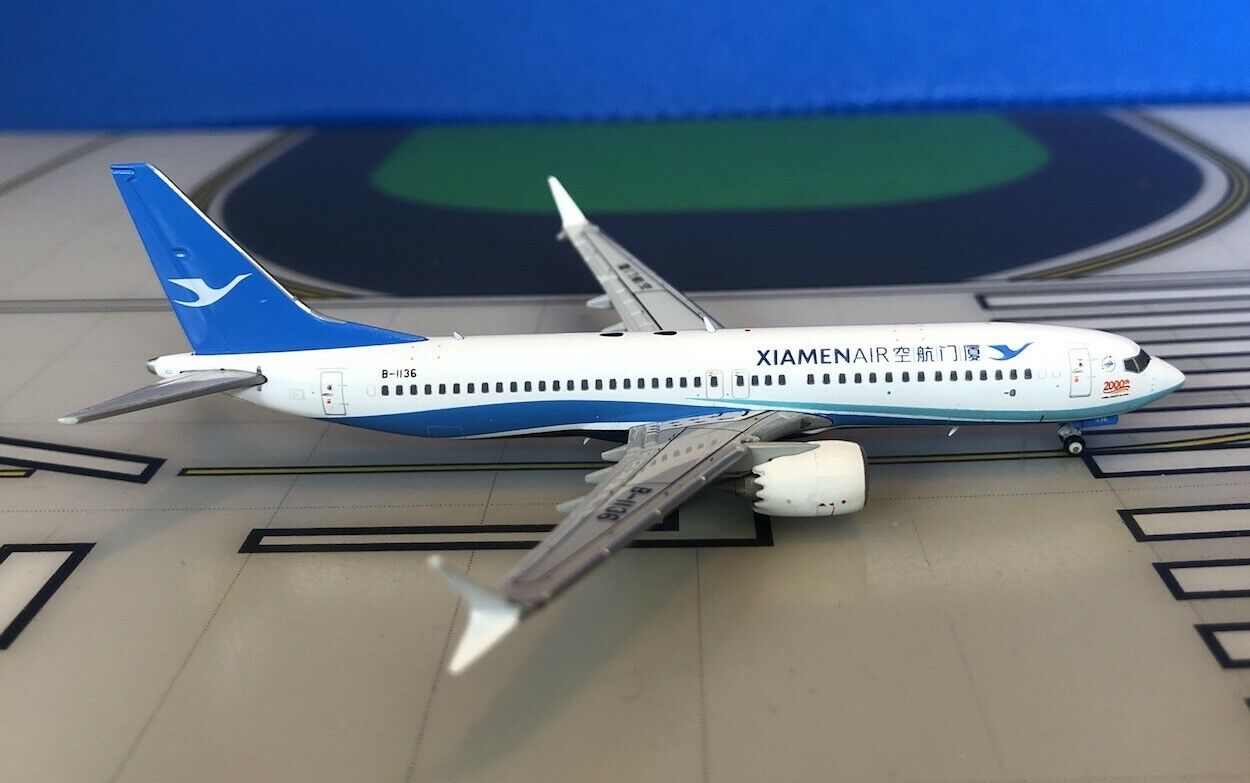 XiamenAir Boeing 737-Max8 B-1136 2000th Boeing 1/400 diecast JC Wings Models