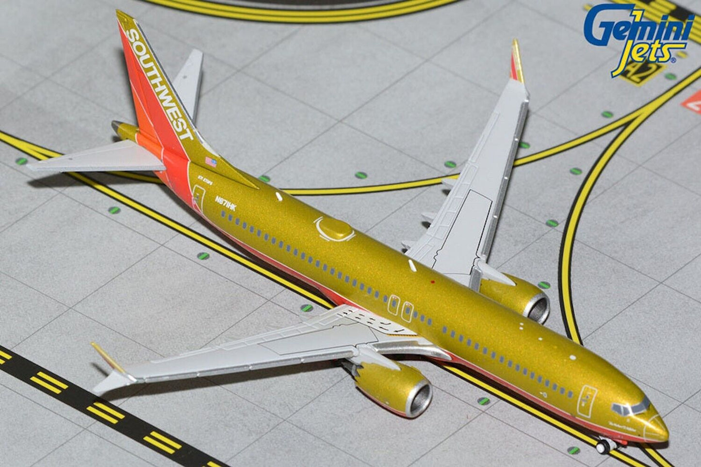 Southwest Boeing 737 Max-8 N871HK Herb Kelleher 1/400 scale diecast GeminiJets