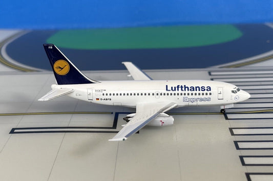 Lufthansa Express Boeing 737-200/Adv D-ABFB 1990s 1/400 scale diecast Aeroclassics