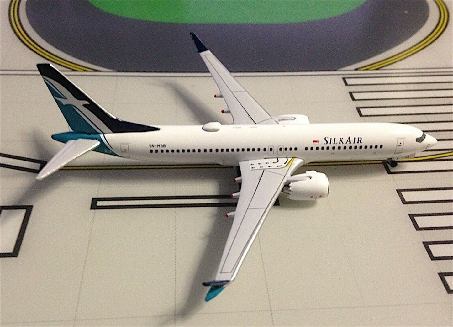 Silk Air Boeing 737 Max-8 9V-MBB 1/400 scale diecast Aeroclassics