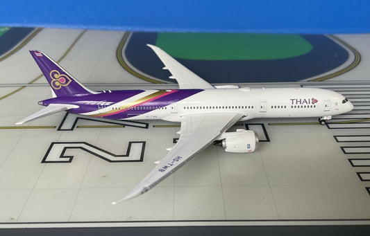 THAI Airways Boeing 787-9 HS-TWB Current 1/400 scale diecast Phoenix Models