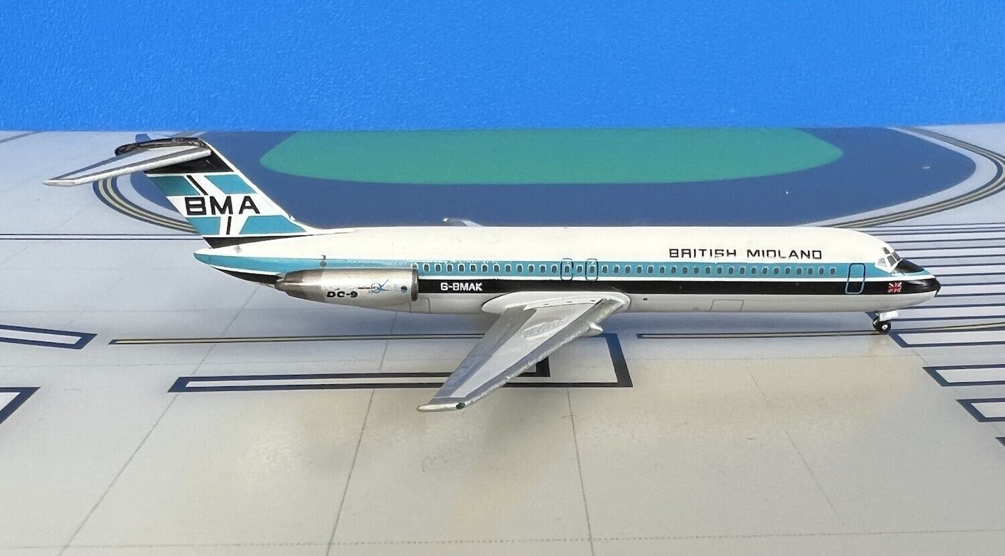 BMA British Midland Douglas DC-9-32 G-BMAK 1970s 1/400 scale diecast Aeroclassics