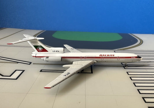 Balkan Bulgarian Tupolev TU-154B LZ-BTA 1970s 1/400 scale diacest Phoenix Models