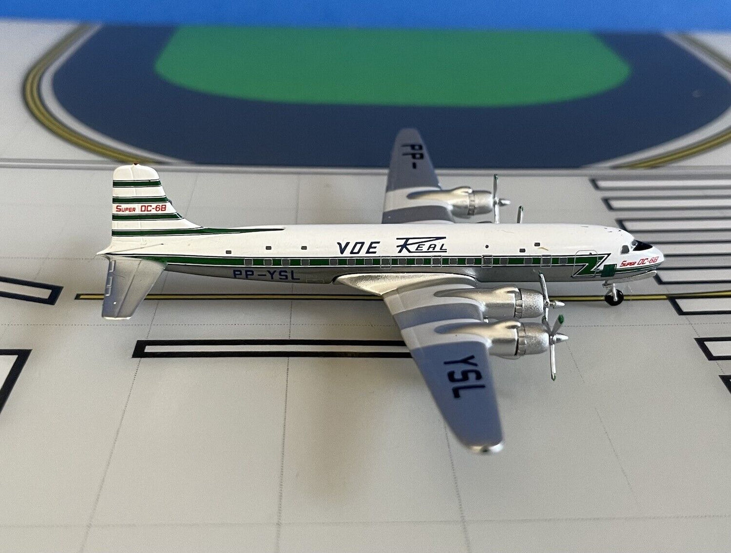 VOE REAL Douglas DC-6B PP-YSL 1960s colors 1/400 scale diecast Aeroclassics