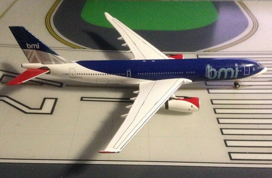 BMI Airbus A330-243 G-WWBM 2000s colors 1/400 scale diecast Aeroclassics