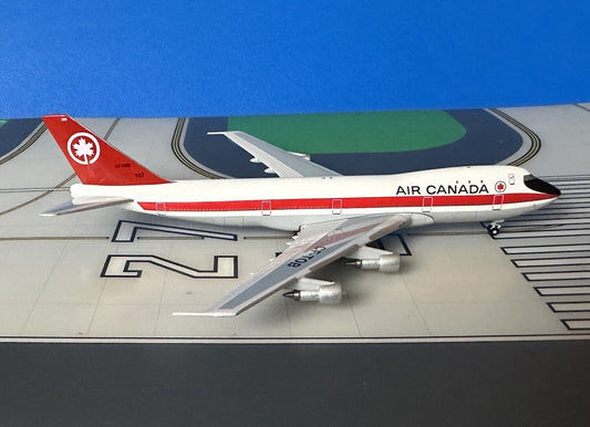 Air Canada Boeing 747-133 CF-TOB delivery color 1/400 scale diecast Aeroclassics