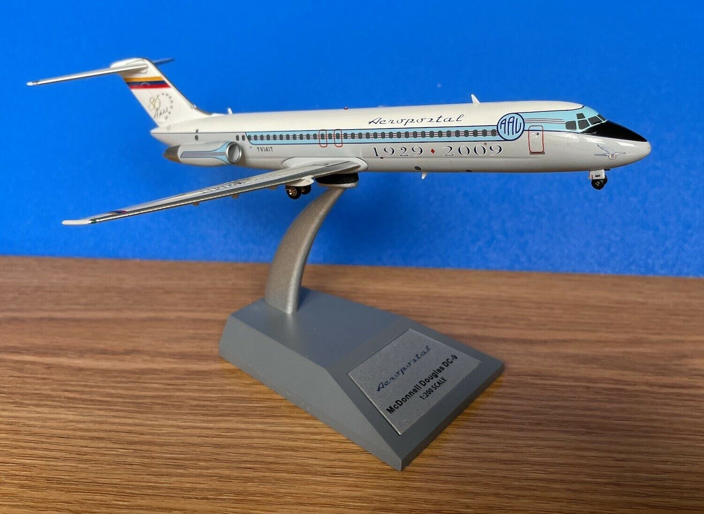 Aeropostal Douglas DC-9-32 YV141T 80th 1/200 scale diecast Inflight Models